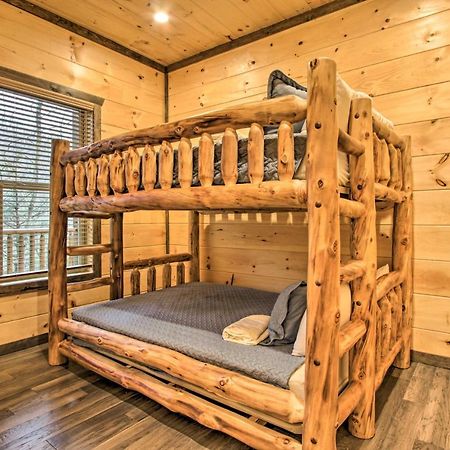 Luxe Cabin With Home Theater Less Than 2 Miles To Gatlinburg Dış mekan fotoğraf