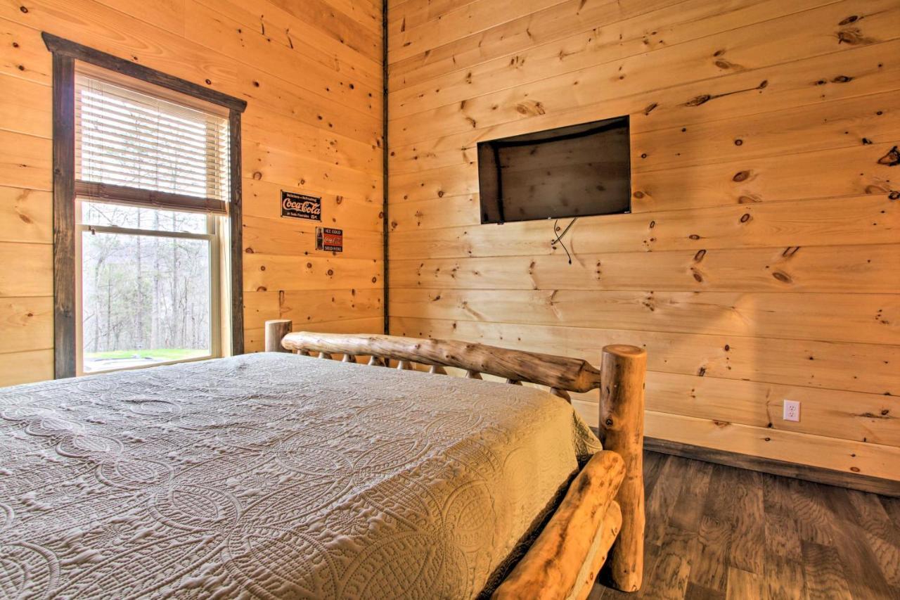 Luxe Cabin With Home Theater Less Than 2 Miles To Gatlinburg Dış mekan fotoğraf
