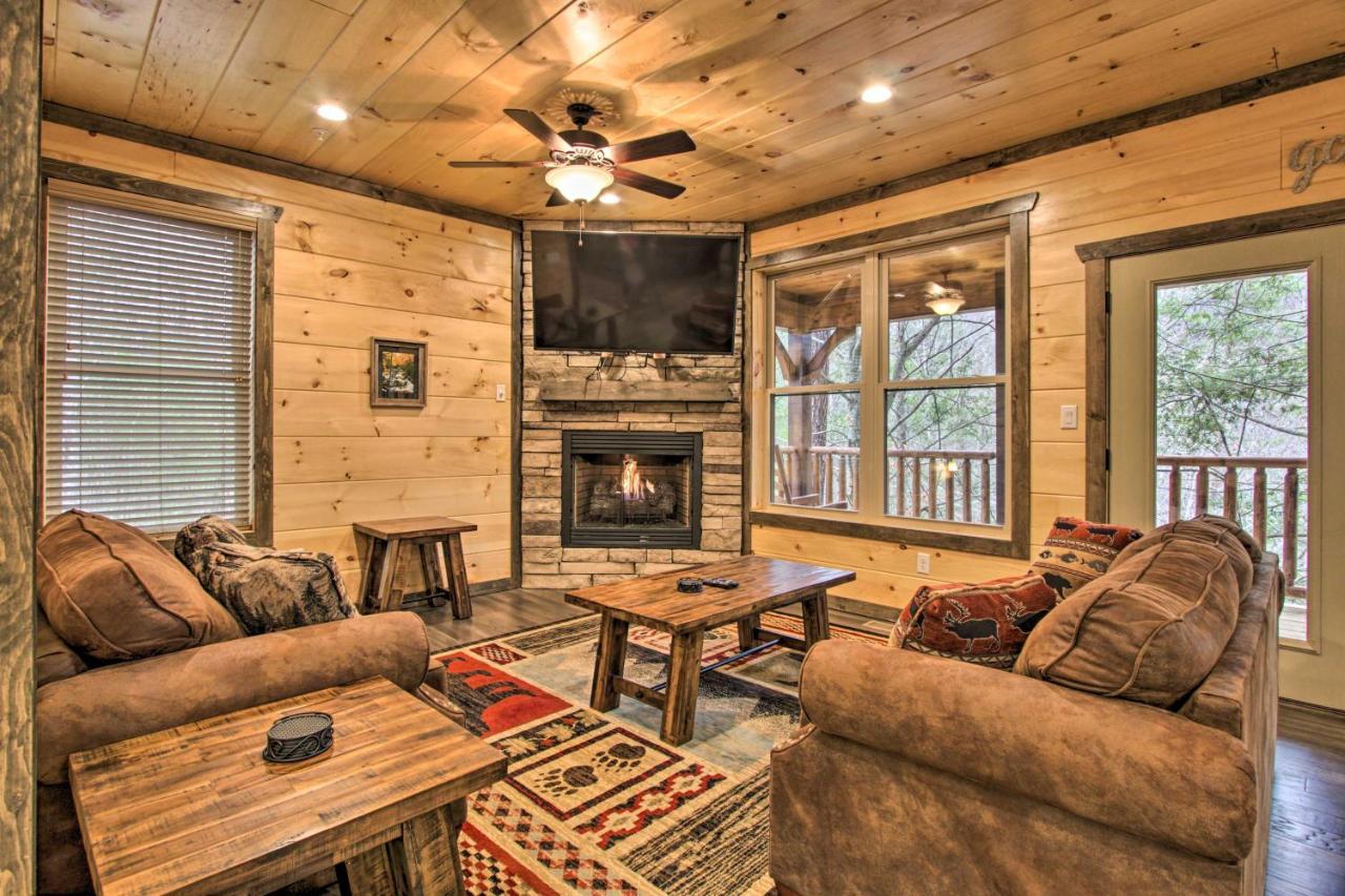 Luxe Cabin With Home Theater Less Than 2 Miles To Gatlinburg Dış mekan fotoğraf