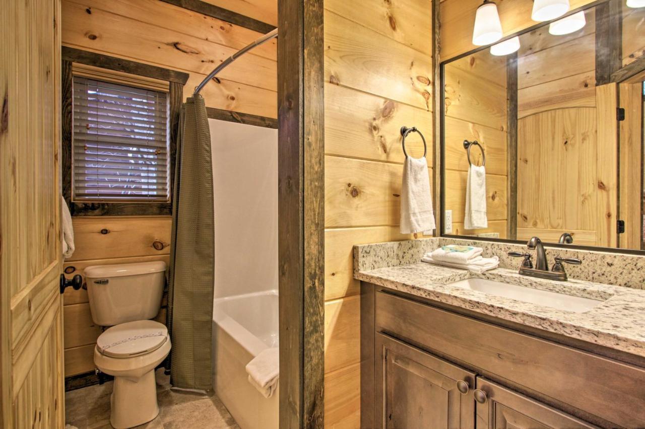 Luxe Cabin With Home Theater Less Than 2 Miles To Gatlinburg Dış mekan fotoğraf