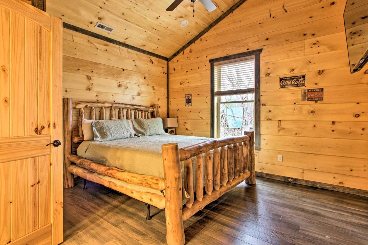 Luxe Cabin With Home Theater Less Than 2 Miles To Gatlinburg Dış mekan fotoğraf