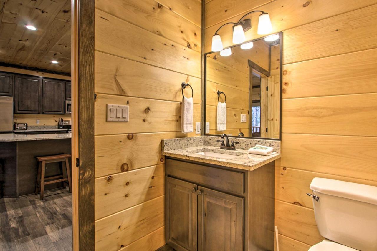 Luxe Cabin With Home Theater Less Than 2 Miles To Gatlinburg Dış mekan fotoğraf