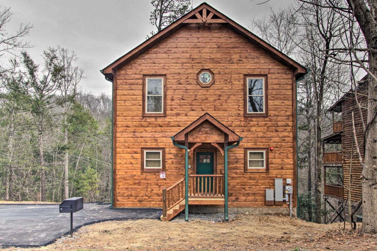 Luxe Cabin With Home Theater Less Than 2 Miles To Gatlinburg Dış mekan fotoğraf