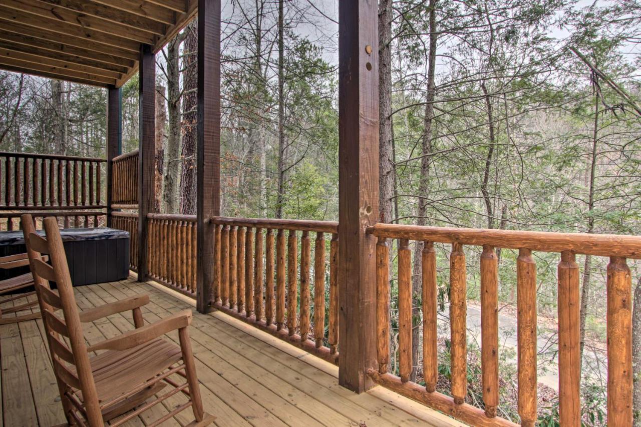 Luxe Cabin With Home Theater Less Than 2 Miles To Gatlinburg Dış mekan fotoğraf