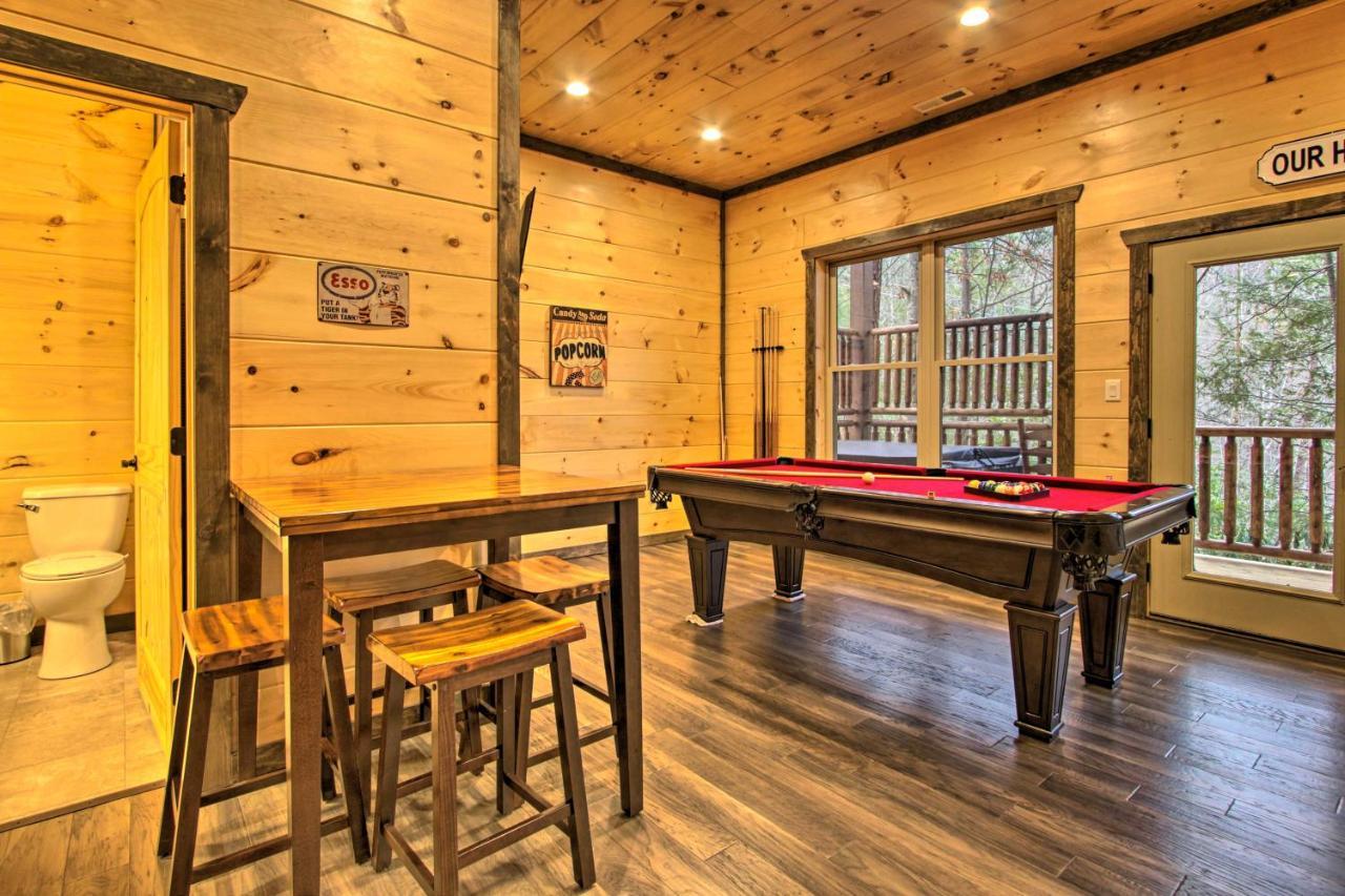 Luxe Cabin With Home Theater Less Than 2 Miles To Gatlinburg Dış mekan fotoğraf