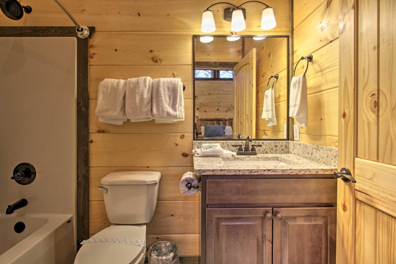 Luxe Cabin With Home Theater Less Than 2 Miles To Gatlinburg Dış mekan fotoğraf